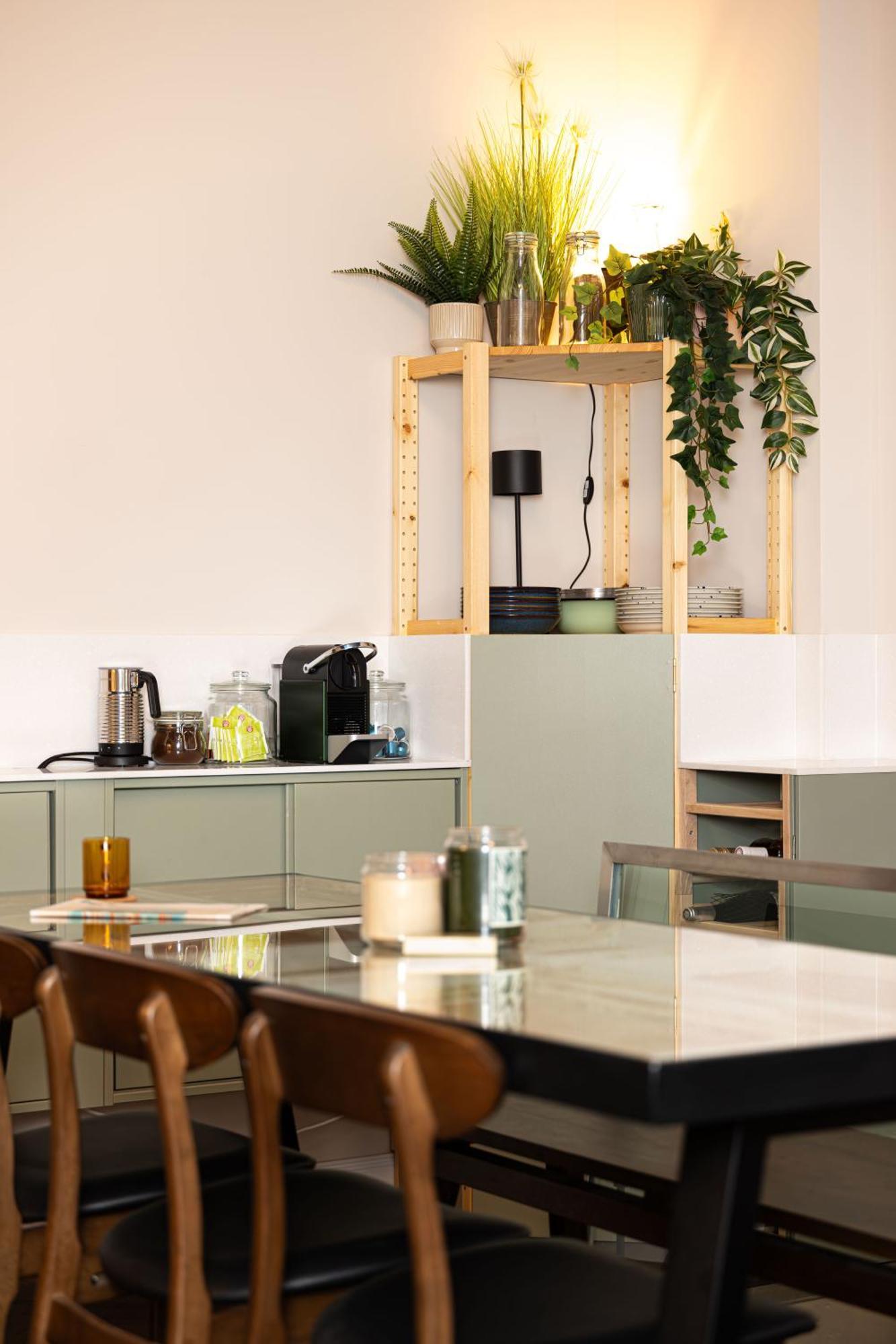 3 Bdr In Prenzlauer Berg With Cinema Appartement *