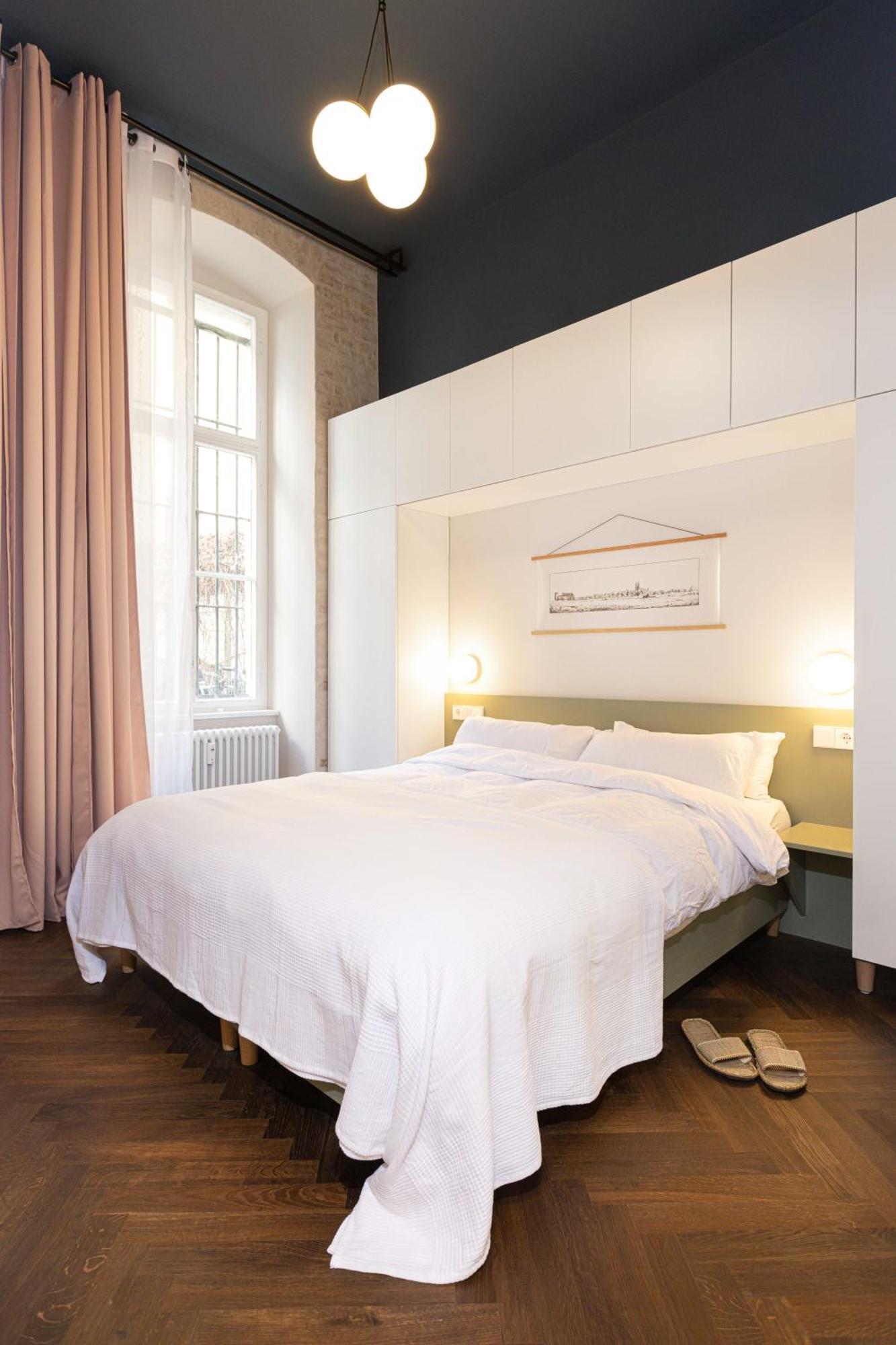 Appartement 3 Bdr In Prenzlauer Berg With Cinema Berlijn